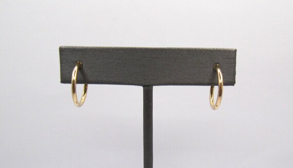 14k Yellow Gold stud earrings - image 3