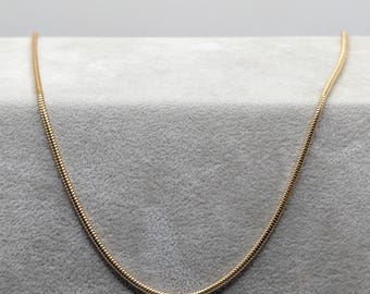 Collar de cadena de serpiente de oro italiano sobre plata de ley 925
