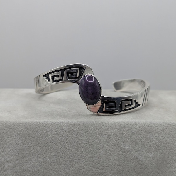 EMT Everett & Mary Teller Isleta Pueblo New Mexico Sterling Silver 925 Sugilite Cuff Bracelet