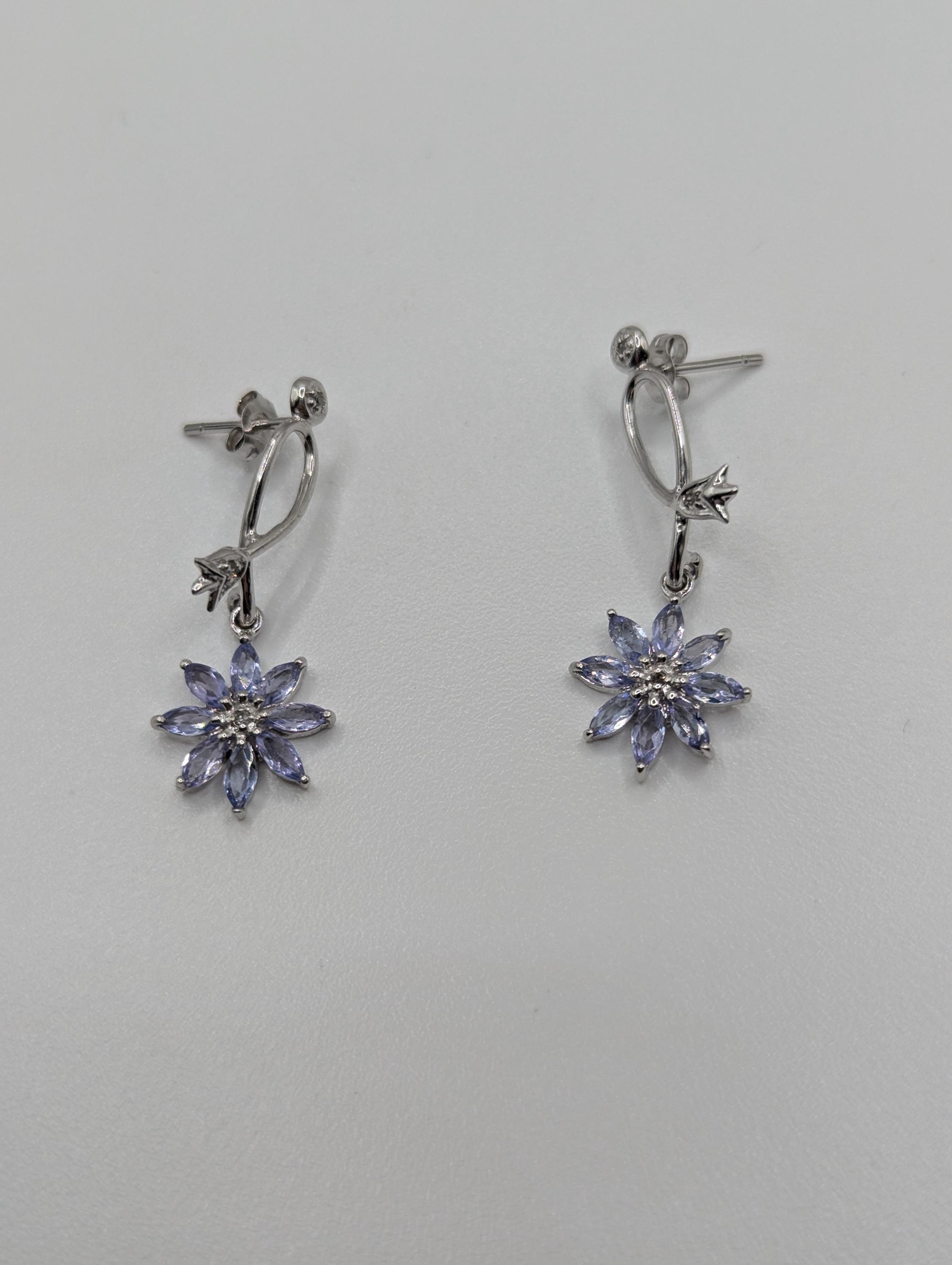 アクセサリー TSUTSUMI 10K White Gold Earrings Sadye L Vassil SLV 10k White Gold 417 Purple CZ Diamond Accent