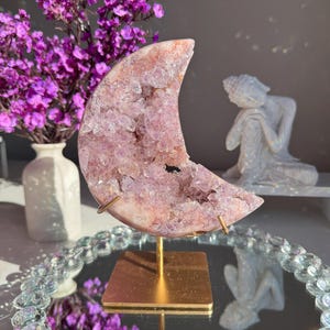 Druzy Pink amethyst moon with amethyst healing crystals 3070