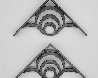 Pair of Shelf Brackets Antique Style Cast Iron LUNAR 150 x 150