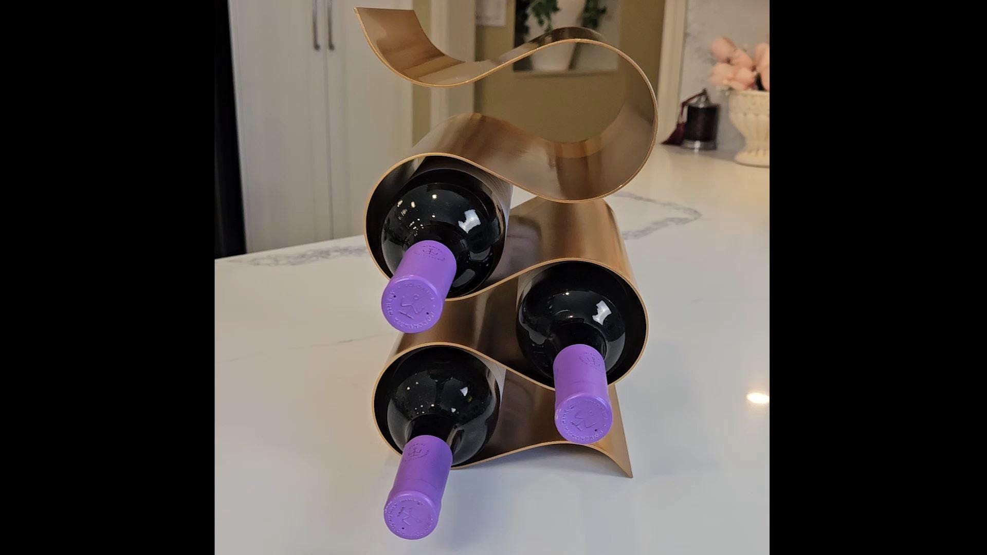 Modern Decor Designer Luxury Metal Wine Rack Wavy Wine Bottle Holder ...