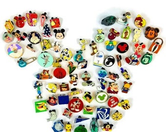 Disney World 25 Pin Trading Lot Lanyard Starter Nightmare Before Christmas Zero Disney World 25 Pin Trading Lot Lanyard Starter Nightmare Before Christmas Zero