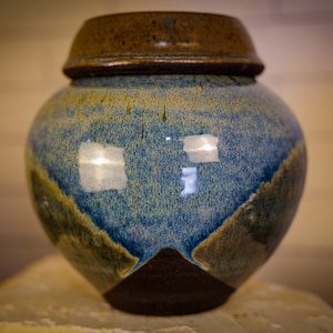 3 quart Onggi pot, handmade stoneware lava glaze