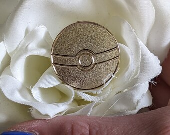 Mini Gold Pokeball Pin - Etsy.de