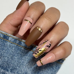 Fall Girl Press On Nails | Glue On Nails | Stick On Nails | Fake Nails | Autumn Nails | Coffin Nails | Reusable Nails | Fall Nails