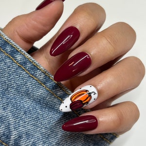Burgundy Pumpkin Press On Nails | Autumn Reusable Fake Nails
