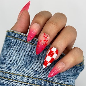 Pink Anime Ombre Press On Nails | Glue On Nails | Long Nails | Fake Nails | Japanese Nails | Anime Nails | Reusable Nails | Cosplay Nails