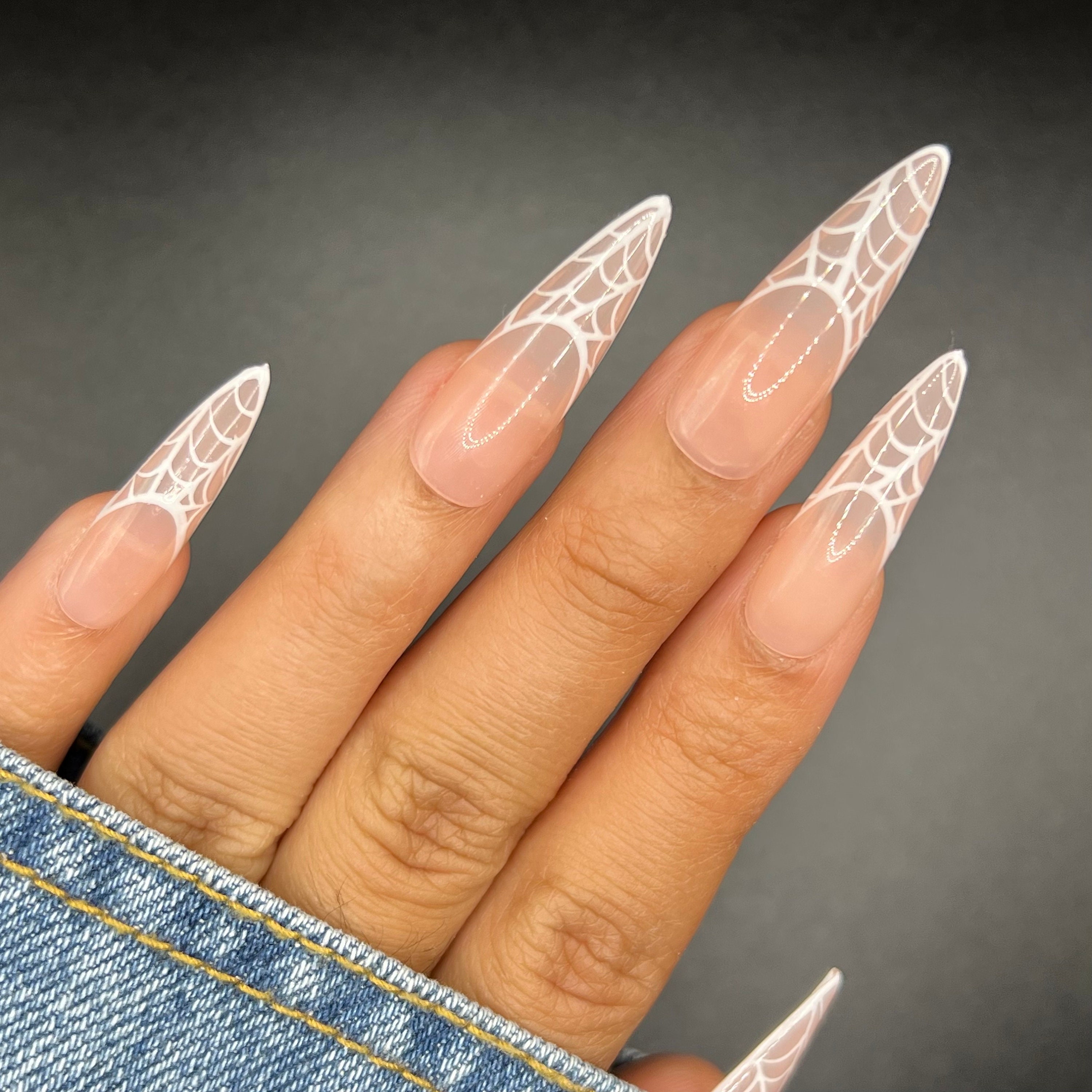 One Nail To Rule Them All: Tutorial Tuesday: Models Own Velvet Spiderwebs