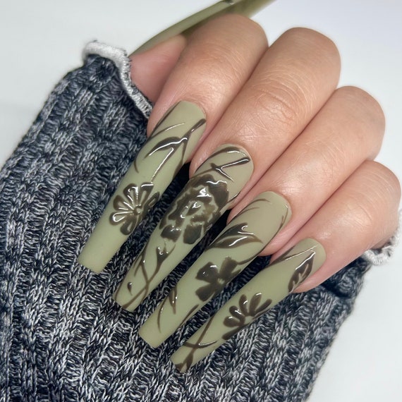 Grammys 2021: Billie Eilish Changed Her Nail Art Multiple Times | Allure