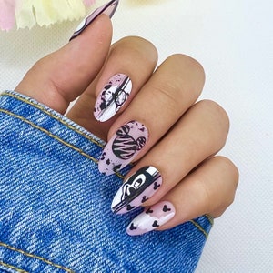 Mickey Sketch Press On Nails | Glue On Nails | Disney  Nails | Stick On Nails | Fake Nails | Gifts For Her | Almond Nails | Reusable Nails
