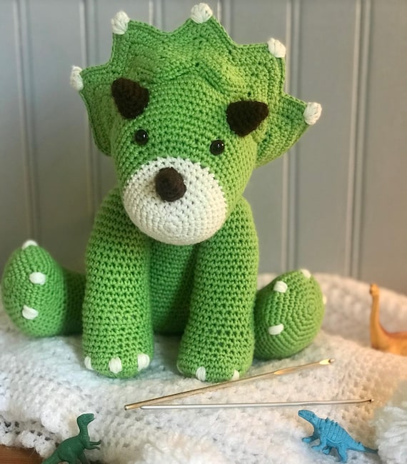 かぎ針編みの恐竜 – 手作りあみぐるみ – ユニークなギフト – ケベック