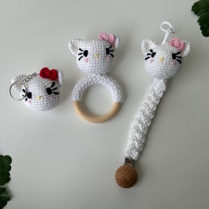 Kitty Crochet Rattle, Pacifier Clip and Key chain – Handmade in Canada – Baby Gift – Wood & Cotton