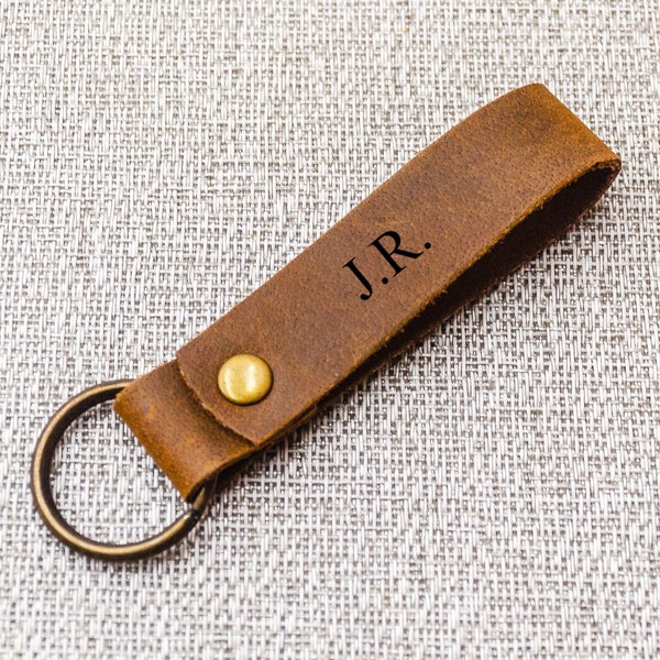 Customized Leather Keychain, personalized Leather Keychain, Minimialist Keyfob, Christmas Gift, Monogrammed Keychain, gift for boyfriend