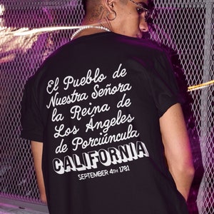 El Pueblo de Los Angeles Tee / LA Nombre Completo Camiseta Negra Unisex Nuestra Señora Reina Porciúncula LA River