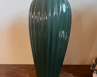 緑と黒の陶器花瓶 ヴィンテージの緑と黒、背の高い陶器の花瓶 - Etsy 日本