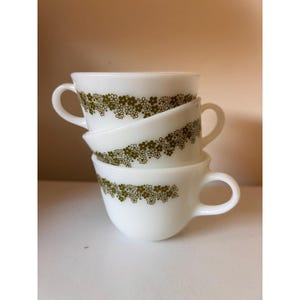 Vintage Pyrex Crazy Daisy Set of 3 Coffee Cup Mugs