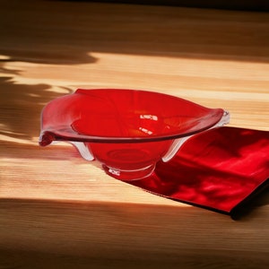 Murano Art red bowl triangle/Decoratie bowl.