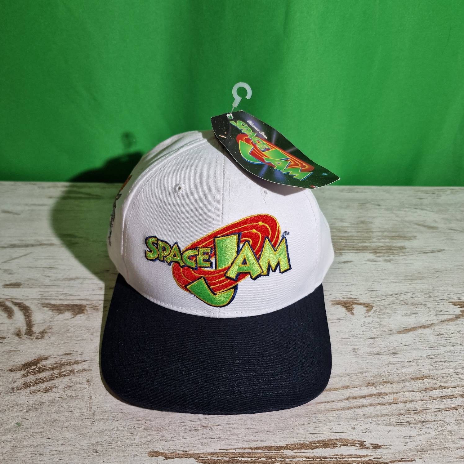  Mitchell & Ness X Space Jam 2 Snapback Hat Cap - White/Tune  Squad : Clothing, Shoes & Jewelry