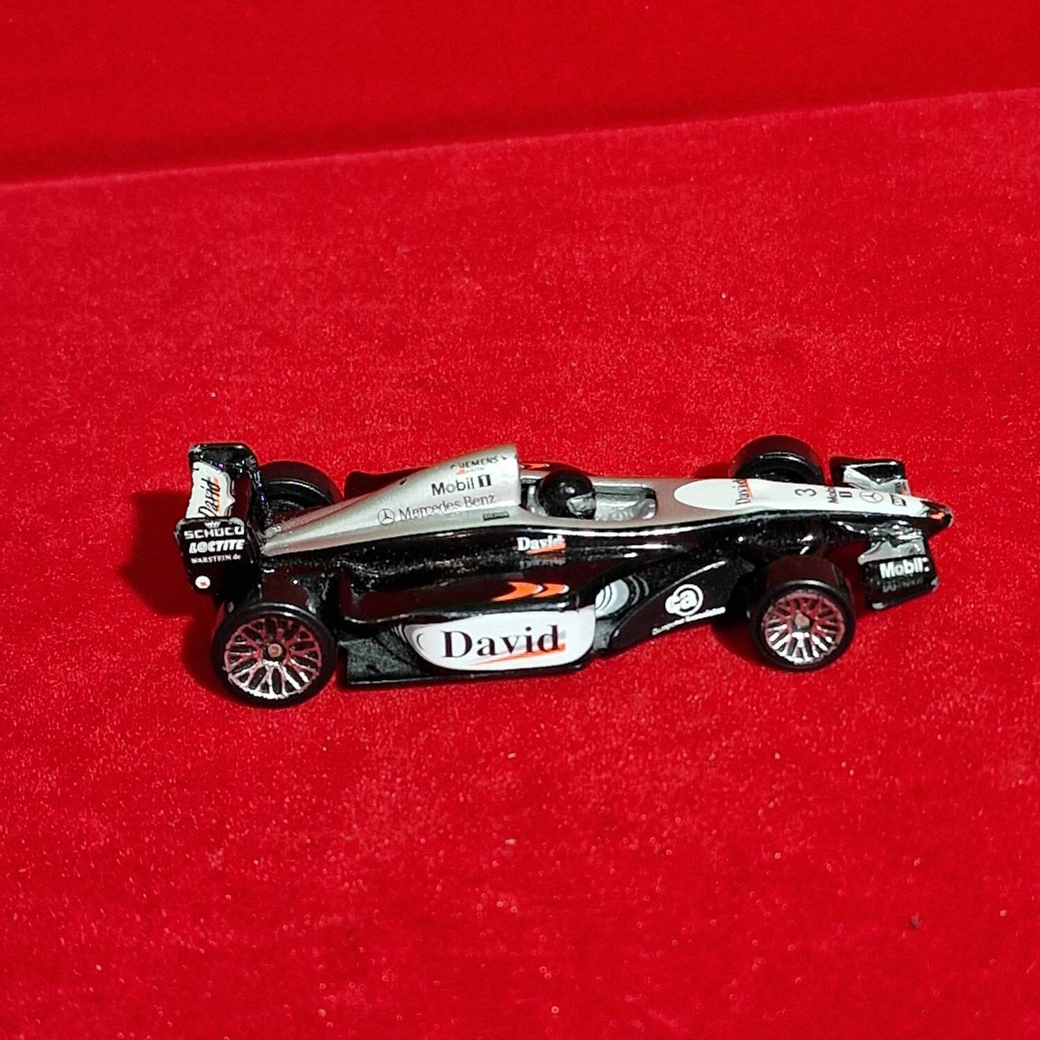 Figurine F1 David Coulthard 1999 – Échelle 1/43 – Dany – Occasion