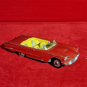 Ford thunderbird Corgi 50&#39;s