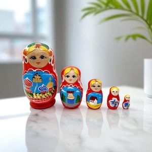 Vintage Russian Matryoshka Nesting Dolls – Hand-Painted Set of 5