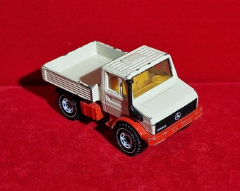 希少 siku 3135 メルセデスベンツ ウニモグU1500 1/32 希少 siku 3135 メルセデスベンツ ウニモグU1500 1/32 新品》1