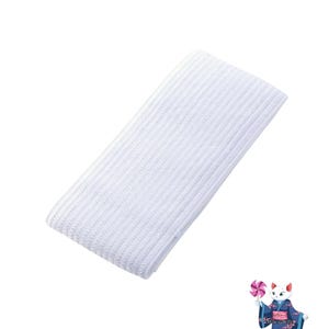 Puede incluir: Banda el&aacute;stica blanca con textura acanalada. La banda tiene aproximadamente 2,5 cm de ancho.