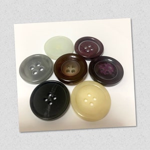 23mm 4 holes Round Plastic Resin Buttons Fit sewing Scrapbooking DIY Accessories For Clothing Suit /Size Complete for clothing Decorative
