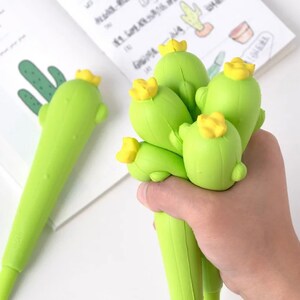 1 piezas Soft Sponge Green Cactus Pressure Relief Gel Pen School Stationery 0.5mm Negro