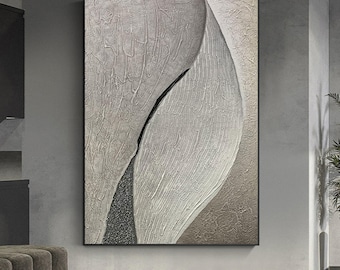 Pintura abstrata em gesso bege acinzentado: arte em tela com textura minimalista