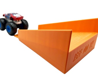 ¡Jeff lo hizo! - Camión monstruo de Hot Wheels - Rampa de aterrizaje de 2 carriles - Impreso en 3D - Diseñado y fabricado en EE. UU. - Envío gratuito