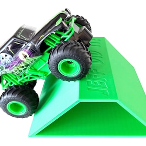 1/24 Monster Truck Spring-/Rolhelling F - Maak spectaculaire sprongen! - Inclusief antislip rubberen voetjes - Werkt ook met Micro RC's - Losi Micro