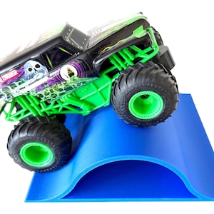 1/24th Monster Truck Jump / Roll Over Ramp D - Works as Display Stand - Includes Anti Slip Rubber Feet - Catch Some Air! - FREE SHIPPING