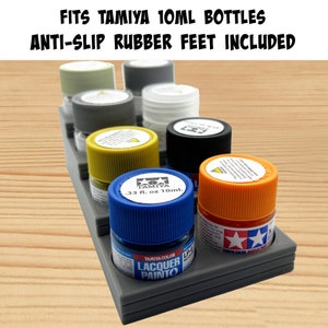 Soporte para botellas de pintura Tamiya de 10 ml, estilo estrecho y escalonado: admite 8 botellas Tamiya de 10 ml con pies de goma antideslizantes; impreso en 3D