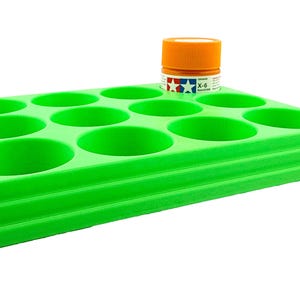 Jeff Did It 23ml färgflaskhållare - Rymmer 12 flaskor kompatibel med Tamiya 23ml med halkfria gummifötter - 3D-utskriven - Tillverkad i USA