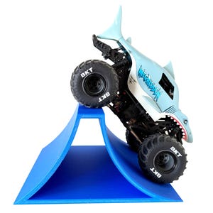Jeff Did It! - 1/16-1/18th Monster Truck Stunt Ramp B - 260MM Wide 245mm Deep 131mm High - Includes 9 Anti Slip Rubber Feet - Catch Big Air!