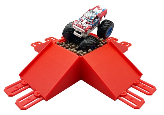 Jeff Did It! - Hot Wheels Monster Truck - 2 Lane 4 Way Jump With