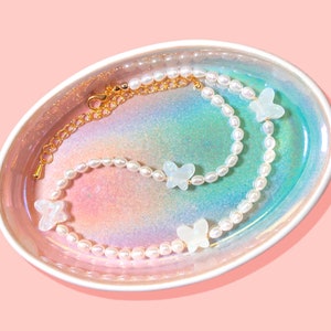 Chic Iridescent Butterfly Freshwater Pearl Choker Necklace