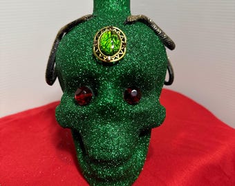 Mudusa skull decanter