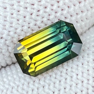 Parti Sapphire - 4.18 CT    - Emerald -  10.8mm x 6.4mm x 5.4mm - Madagascar - Sapphire For Engagement Ring - Natural Sapphires