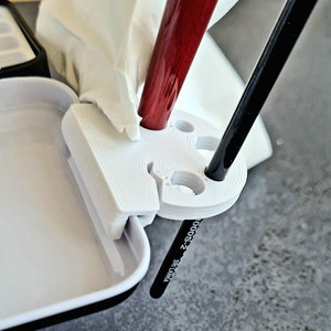 Brush Holder for Standard Metal Palettes in White - 5 Brushes - Paper Towel Clamp