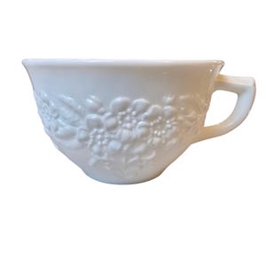 Set of 6 vintage Indiana milk glass orange blossom pattern teacups.
