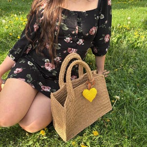 Sac fourre-tout en raphia, sac en paille fait main, sac à bandoulière chic en paille, sac à main bohème, sac style estival, sac tissé naturel, idée cadeau pour elle