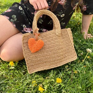Kleine Raffia Tasche, Boho häkeln Geldbörse, handgemachte Stroh Tasche, Sommer gewebte Handtasche, Boho Geldbörse, handgemachte Sommer Tasche, natürliche Geschenke für Sie