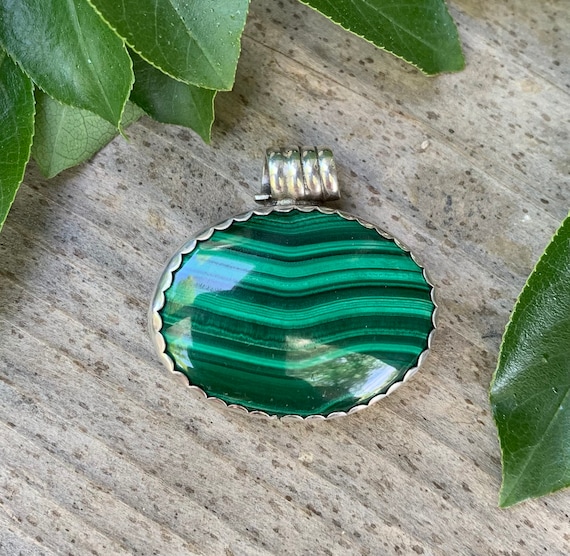 Green Malachite Necklace With Antiqued Rope Chain Sterling Silver Green Malachite Necklace With Antiqued Rope Chain Sterling Silver