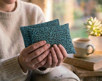 2 Microwave wheat bag for hands: 12x16cm, blue animal print design