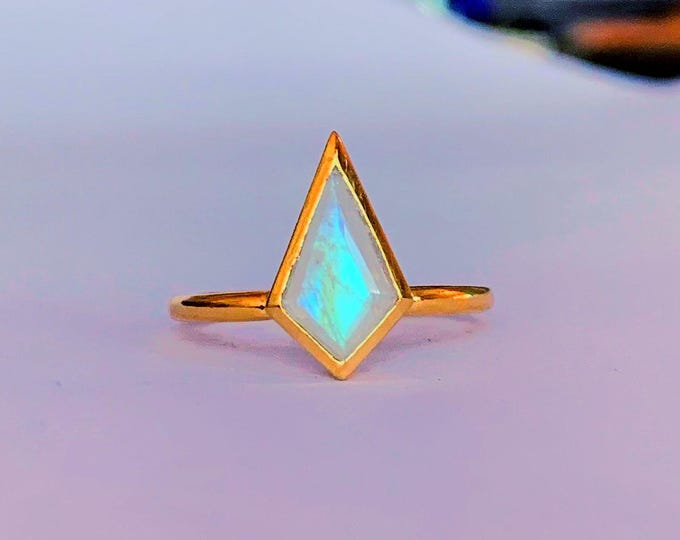 Featured listing image: Elegant Kite-Shaped Silver Ring – Geometric Design in Silver or Gold-Plated Finish with Moonstone, Red Garnet, Moss Agate, or Black Onyx
