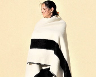 Hudson's Bay Blanket, Point Blanket, Replica, Trapper Large Camp